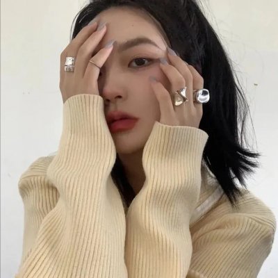 绿茵春色